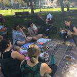 בוקר של כיף לאמהות עם תינוקות